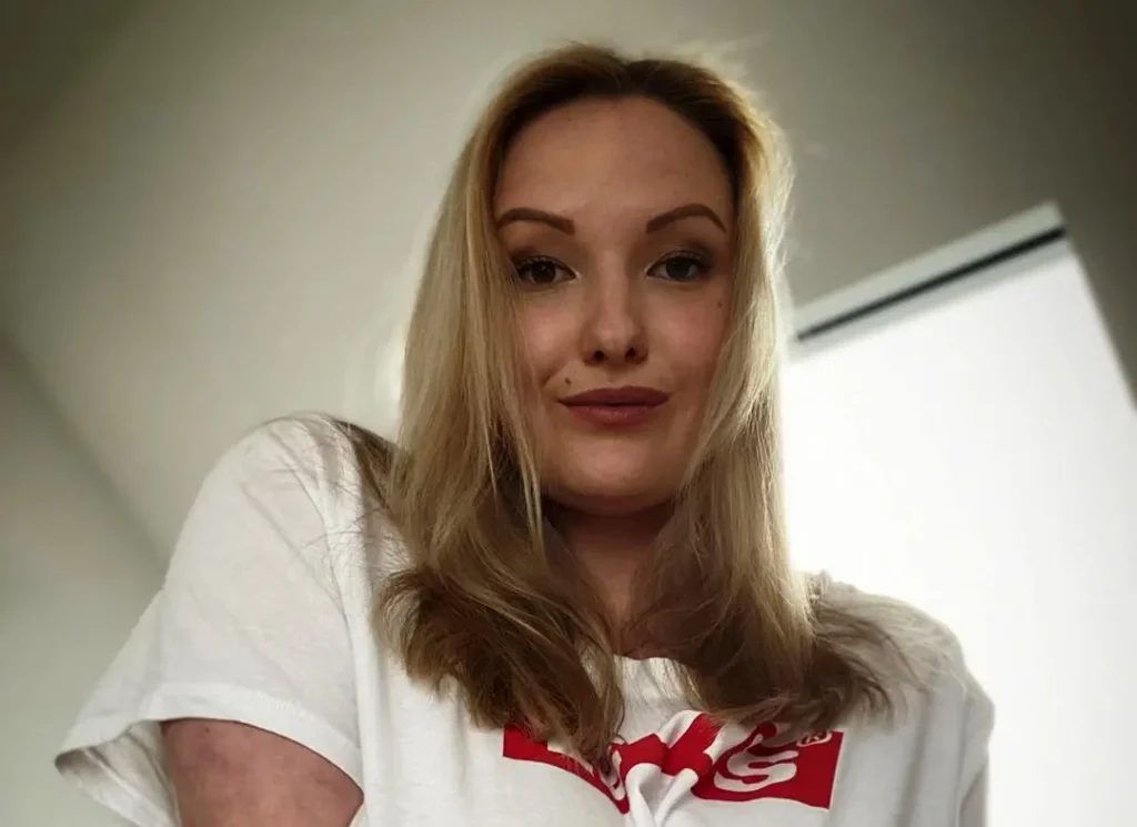 Kira Liv (Plus Size Model) Biography, Age, Height, Net Worth 3 Kira Liv 4