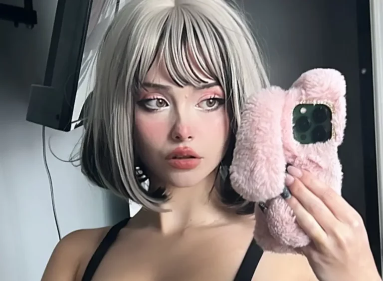 Lauren Burch Biography, Age, Images, Height, Figure, Net Worth