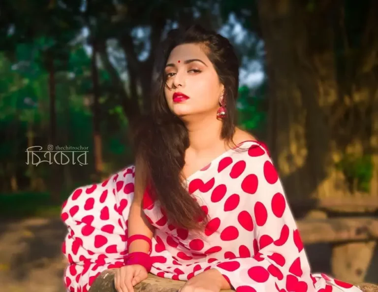 Rupsa Saha Chowdhury Biography, Age, Images, Height, Figure, Net Worth