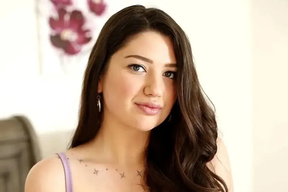 Alyx Star Biography, Age, Height, Career & Personal Details 6 Alyx Star 1