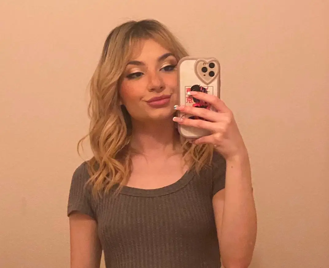 Demi Hawks Biography, Age, Height, Net Worth 8 Demi Hawks Biography, Age, Height, Net Worth