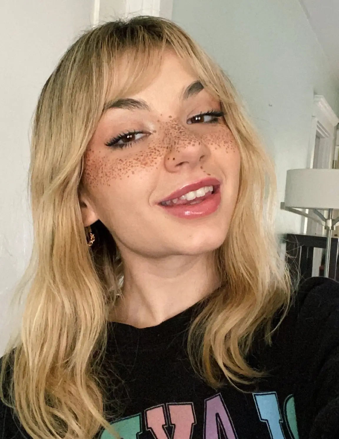 Demi Hawks Biography, Age, Height, Net Worth 4 Demi Hawks Biography, Age, Height, Net Worth