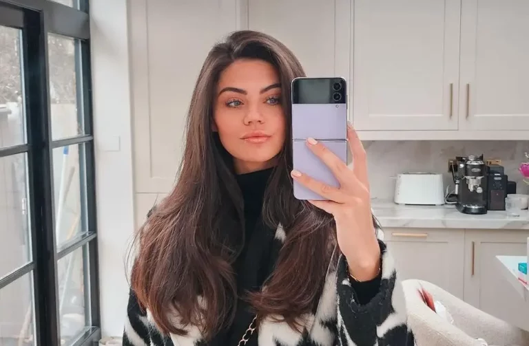 Emily Canham Biography, Age, Family, Images, Net Worth