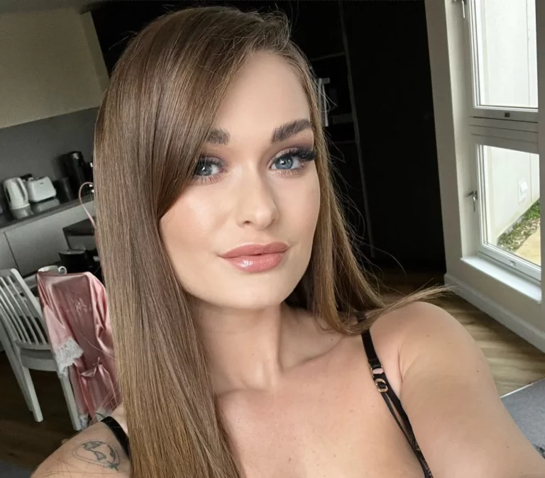 Honour May Biography, Age, Height, Figure, Net Worth