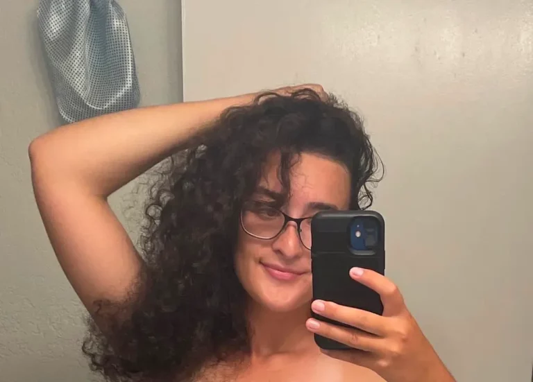 Lyra Lockhart Biography, Age, Images, Height, Figure, Net Worth