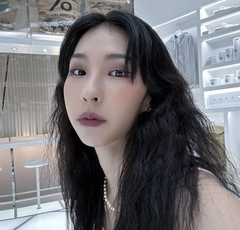 Mina Myoung Biography, Age, Height, Figure, Net Worth