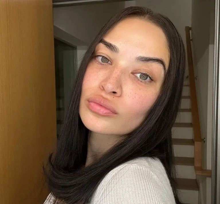 Shanina Shaik Biography, Age, Height, Figure, Net Worth