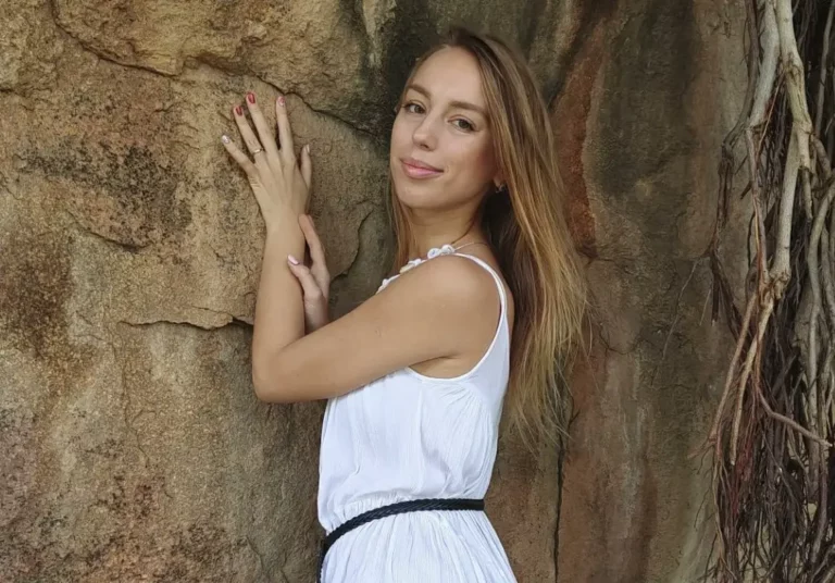 Kira Thorn Biography, Age, Images, Height, Net Worth