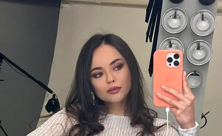 Li Moon Biography, Age, Family, Images, Net Worth