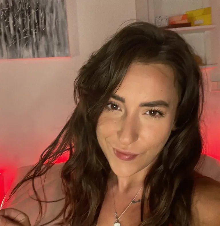 Manea Valentina Biography, Age, Height, Figure, Net Worth