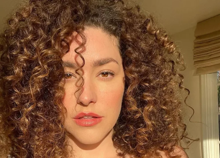 Taylor Greenwood Biography, Age, Height, Family, Net Worth