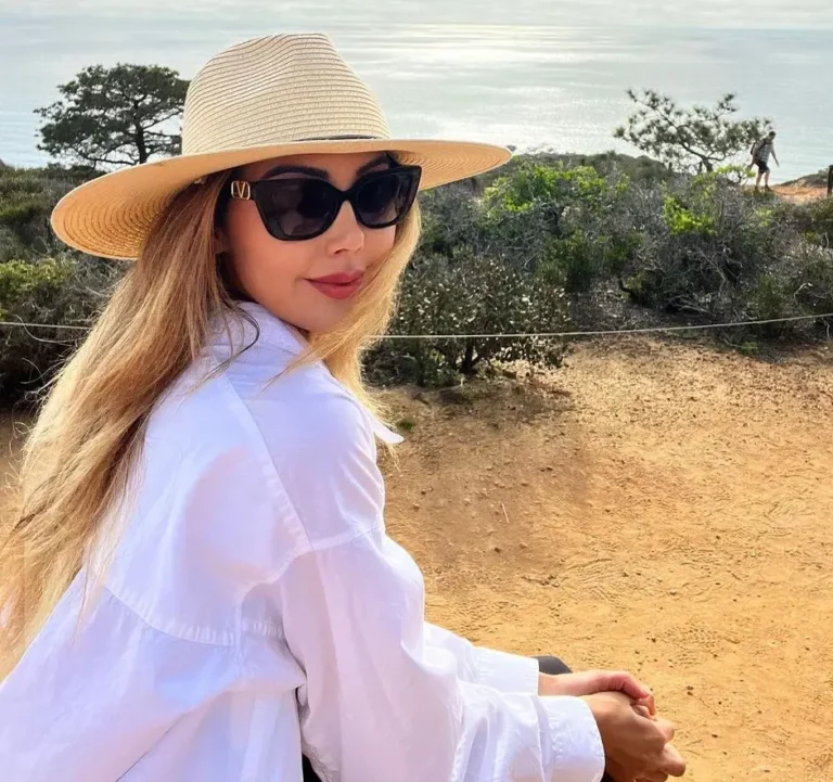 Fay Asghari Biography, Age, Height, Figure, Net Worth