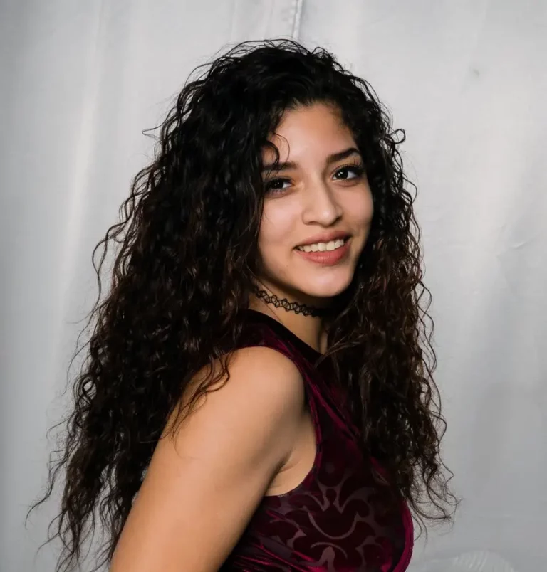 Gabriela Lopez Biography, Age, Family, Images, Net Worth