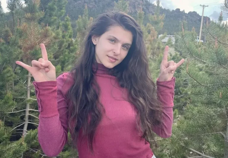 Leah Gotti (Model) Biography, Age, Height, Net Worth