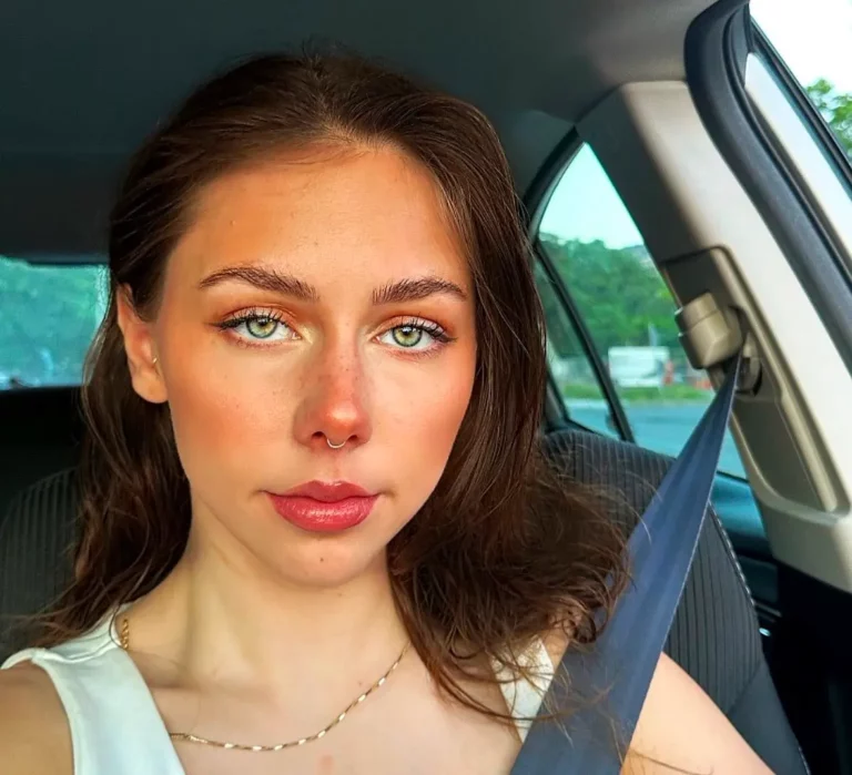 Maya Rue (Model) Biography, Age, Height, Figure, Net Worth