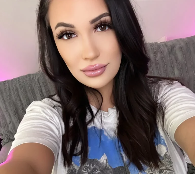 Sofi Ryan Biography, Age, Images, Height, Figure, Net Worth