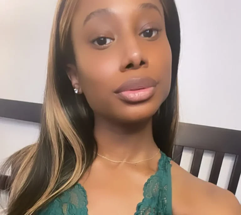 Kinsley Karter Biography, Age, Images, Height, Figure, Net Worth