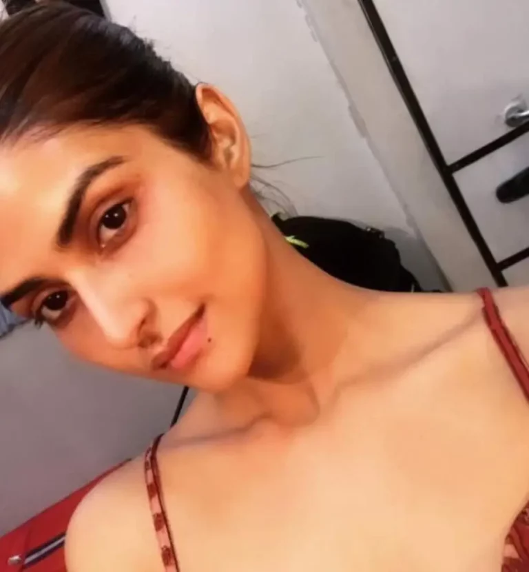 Pranutan Bahl Biography, Age, Family, Love, Figure