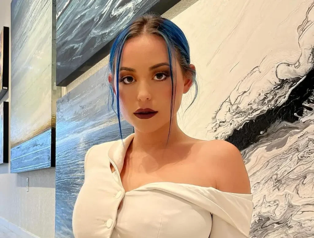 Eve Marlowe portrait image American model and digital media personality 2