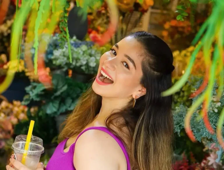 Sara Tendulkar Biography, Age, Family, Images, Net Worth