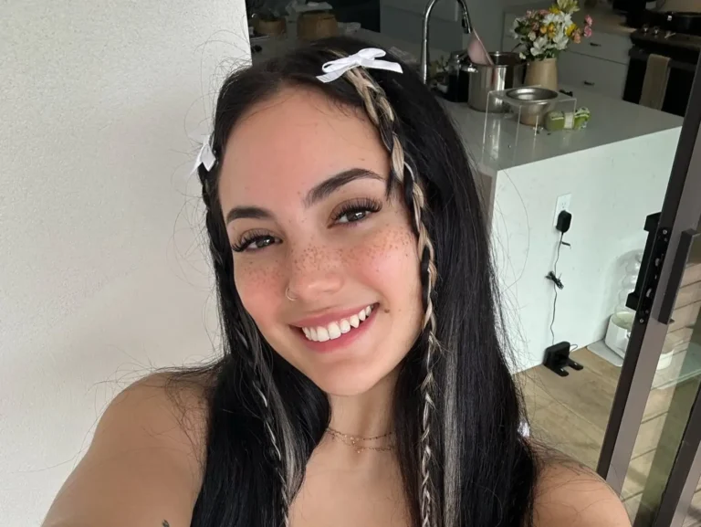 Nika Venom Biography, Age, Family, Images, Net Worth