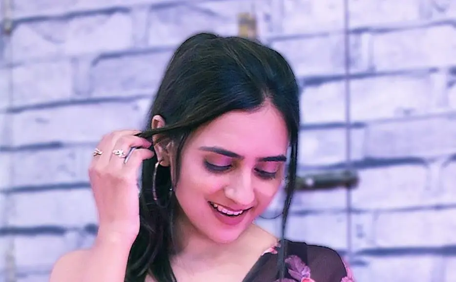 Sneha Tomar Biography, Age, Career, Family, Income & Lifestyle 2 Sneha Tomar 3