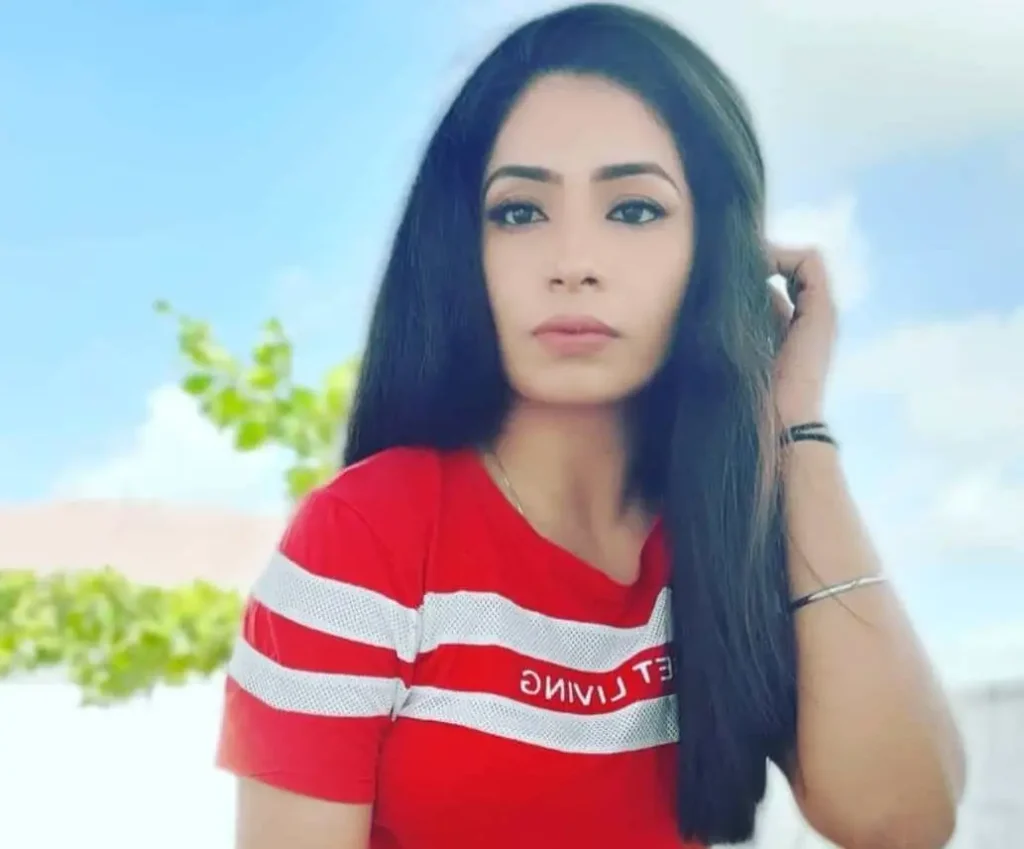 Riya Singh Gheyar old images 1