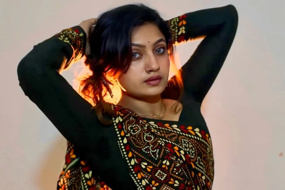 Sanam Joshi Instagram Influencer Viral Reels Indian Creator Social Media Star 2026 Trends 1