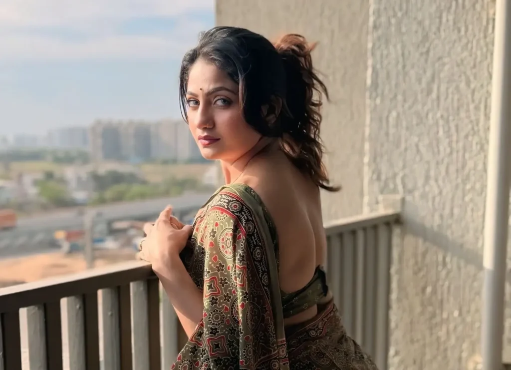 Sanam Joshi Instagram Influencer Viral Reels Indian Creator Social Media Star 2026 Trends 2