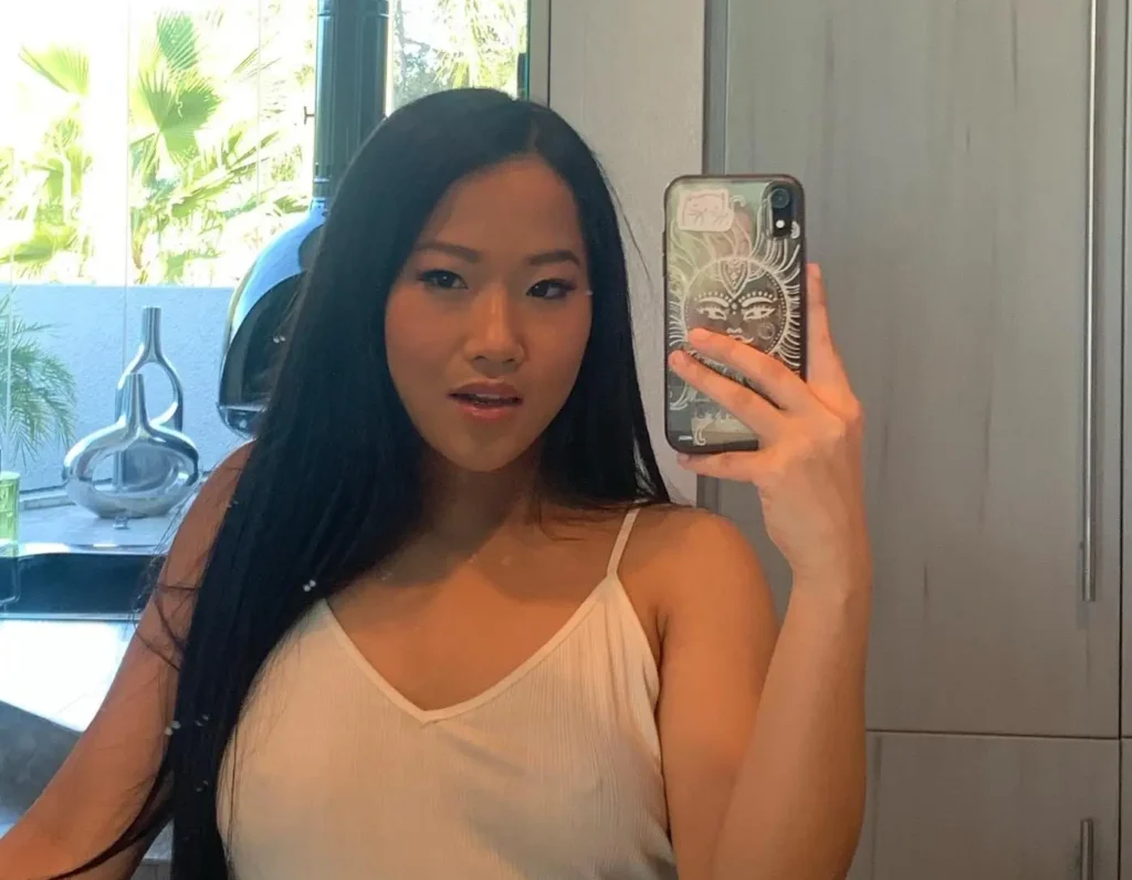 Alona Bloom Biography, Age, Facts, Height, Figure, Net Worth 4 Alona Bloom Biography, Age, Facts, Height, Figure, Net Worth
