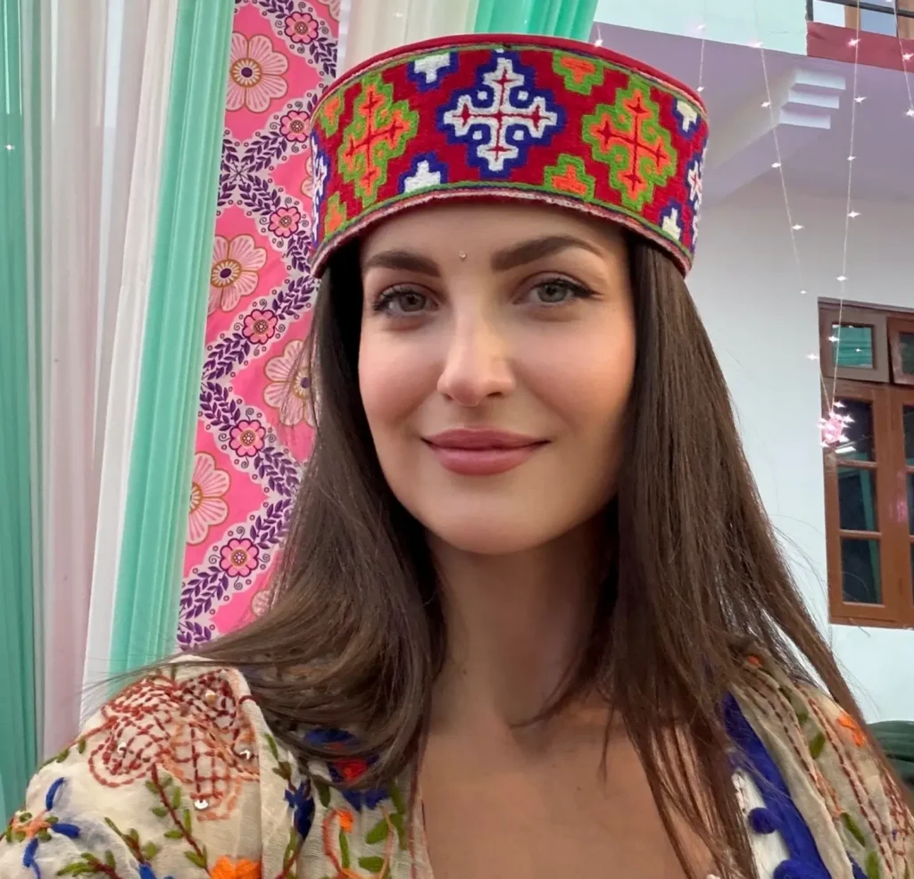 Elli Avrram Lifestyle, Age, Family, Career, Net Worth 2 Elli Avrram Lifestyle, Age, Family, Career, Net Worth