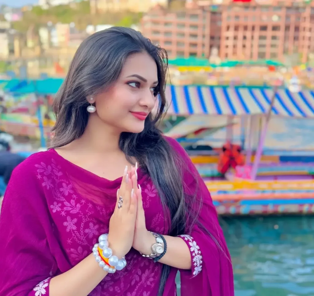 Satakshi Sharma Biography, Lifestyle, Boyfriend, Family, Income 4 Satakshi Sharma Biography, Lifestyle, Boyfriend, Family, Income