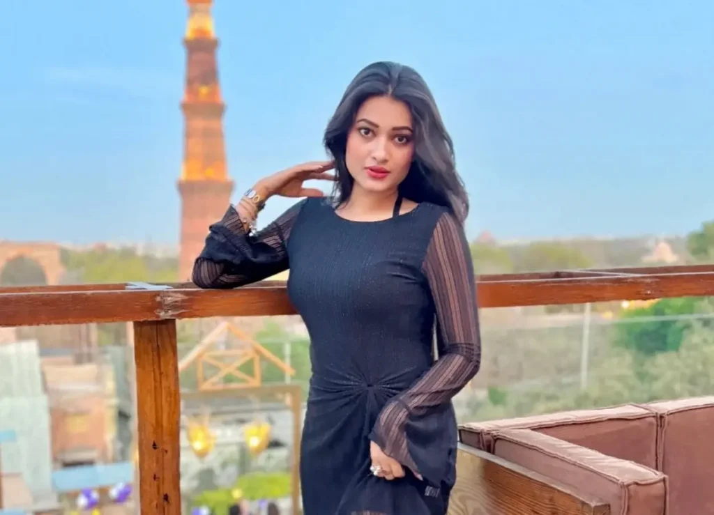 Satakshi Sharma Biography, Lifestyle, Boyfriend, Family, Income 3 Satakshi Sharma Biography, Lifestyle, Boyfriend, Family, Income